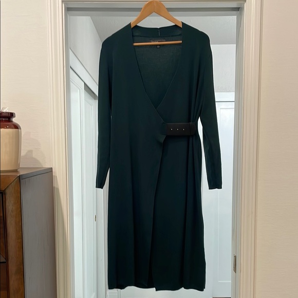 Elegant Green Dress with Belt - Picture 1 of 1